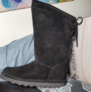 Size 13 Woman's NEW BEARPAWS